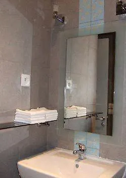 Du Louvre 2* פריז