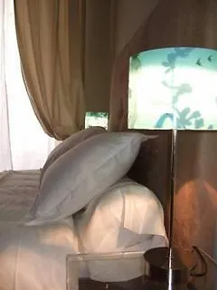 Du Louvre מלון דירות 2*