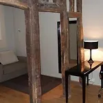 Du Louvre باريس